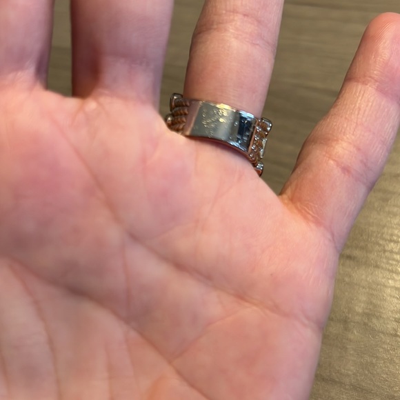 Beautiful Cocktail Gold Ring - Picture 2 of 7